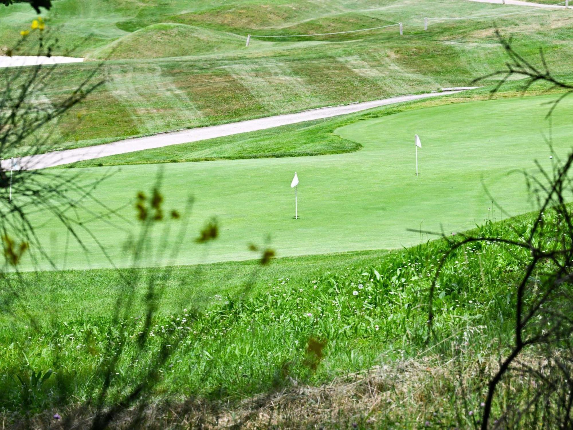 Mercure Brignoles Golf De Barbaroux & Spa Luaran gambar